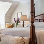 Perryville House 4*