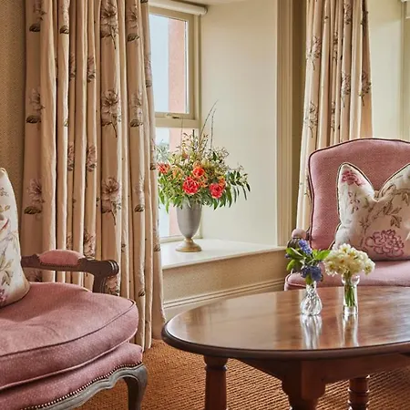 Perryville House 4* קינסייל