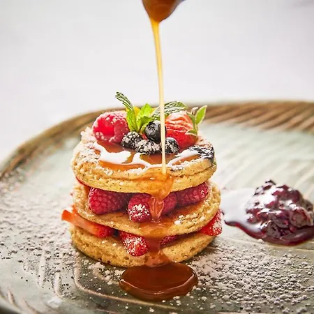 Perryville House 4* קינסייל