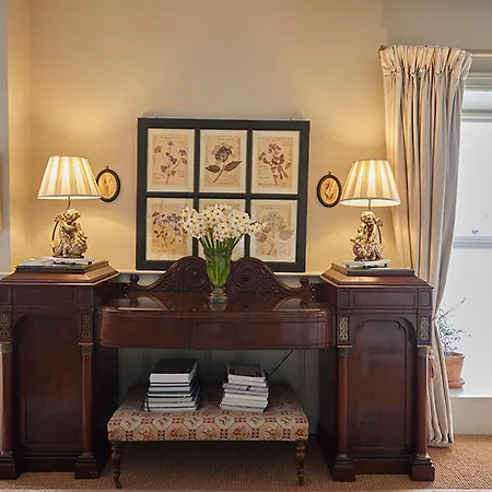 Perryville House בית הארחה