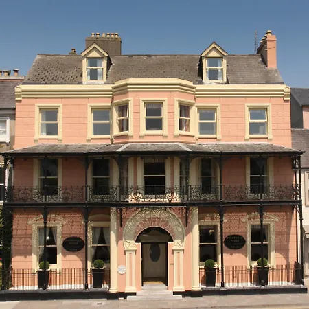 Perryville House קינסייל