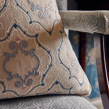 Perryville House 4* קינסייל