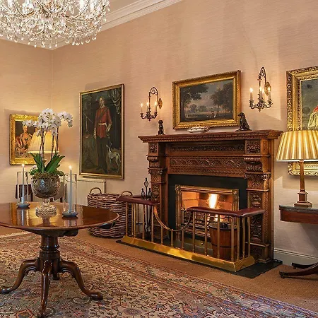 Perryville House 4*