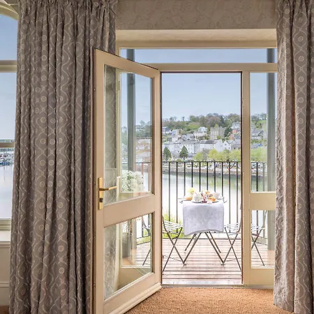 Perryville House בית הארחה