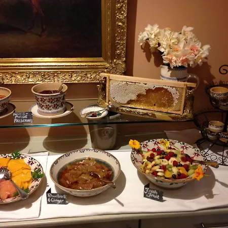 Perryville House קינסייל