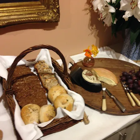 Perryville House בית הארחה 4*