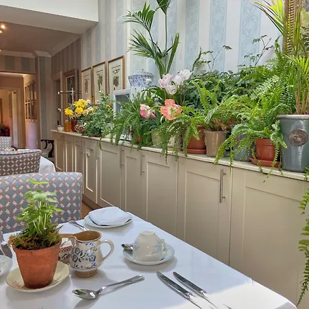 Perryville House קינסייל