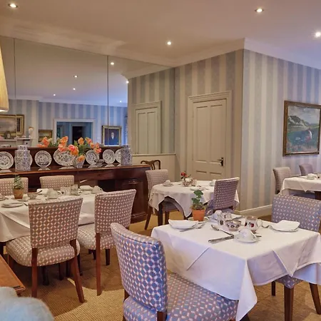 Perryville House קינסייל