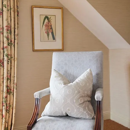 Perryville House 4* קינסייל