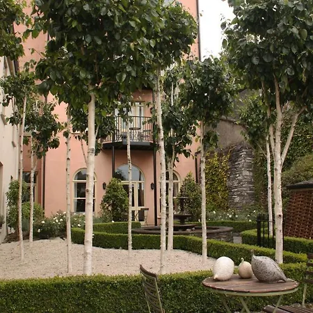 Perryville House בית הארחה